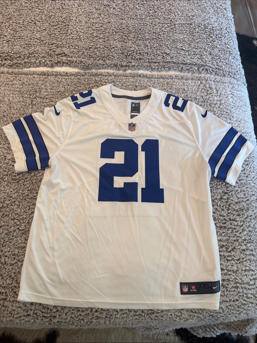 Like New Nike White Ezekiel Elliott Cowboys  Jersey  #21 Football Tee